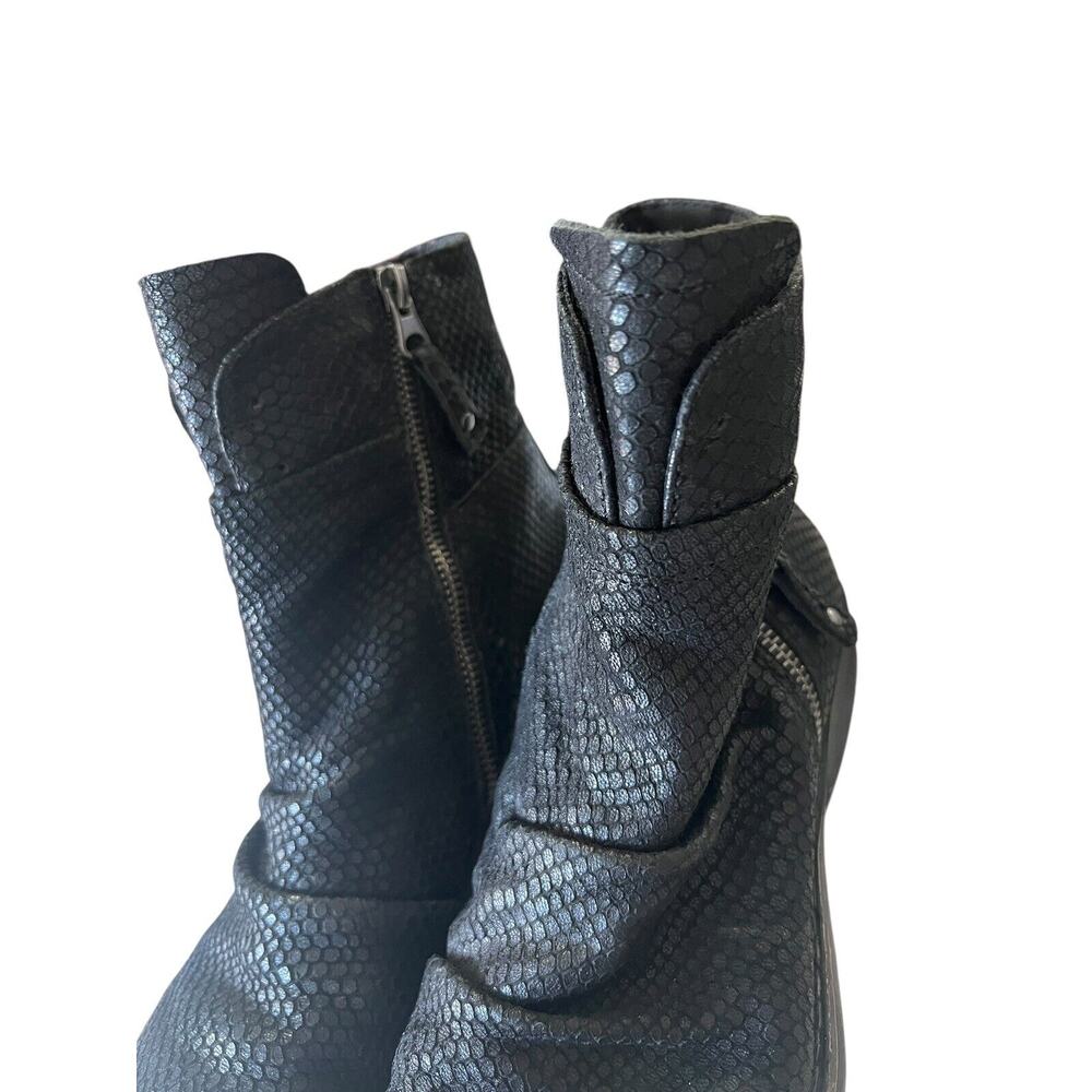 OTBT Boots Womens 8 M Yokel Shoes Black Leather Snakeskin Zipper Ankle Casual - Picture 8 of 13